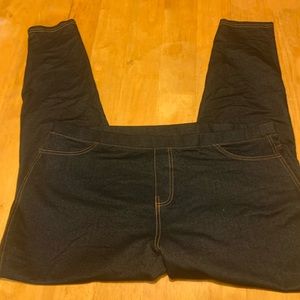 Very dark denim Jeggings